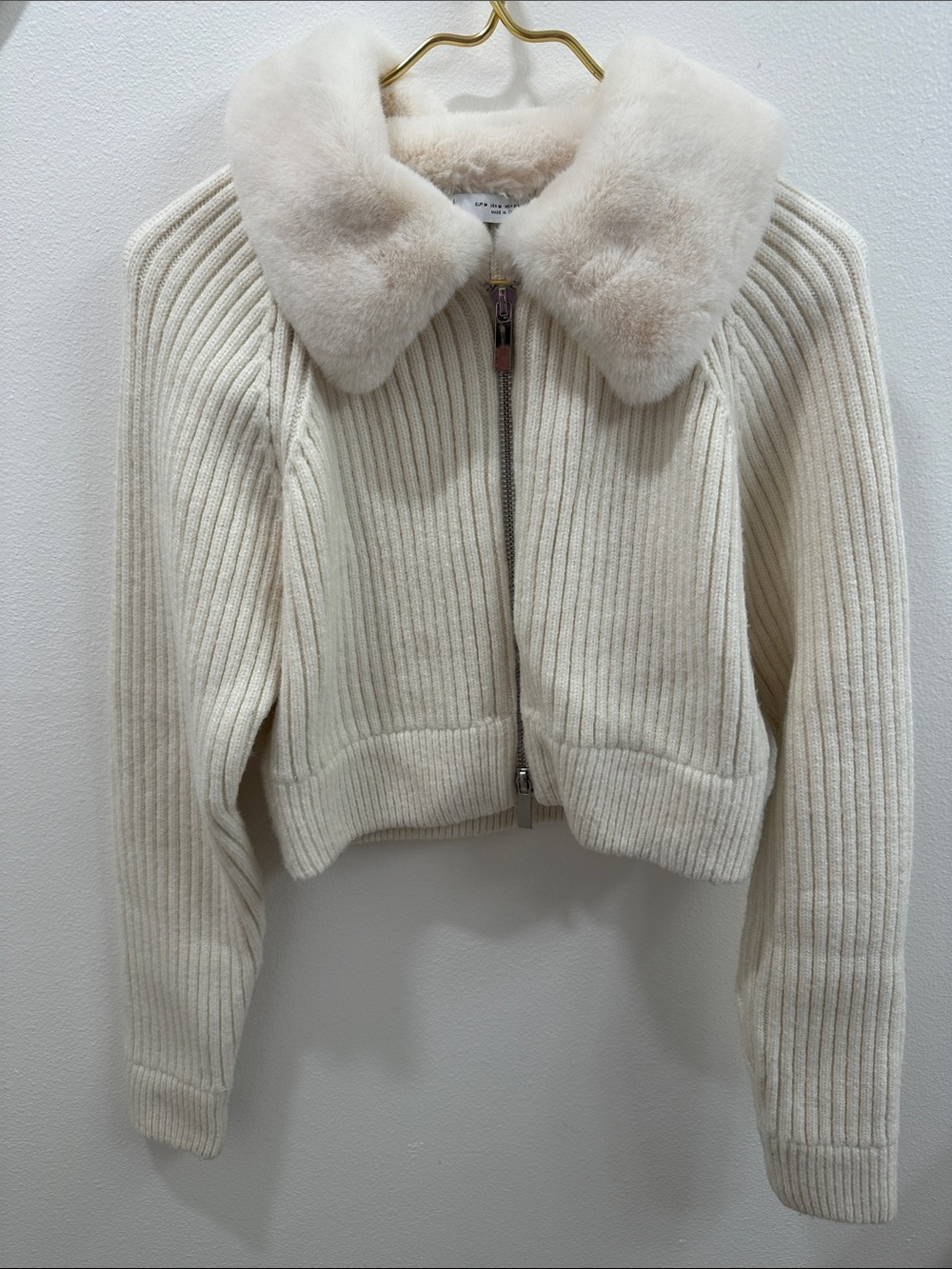 Y2K Trendy Chic Cream Ribbed Zip-Front Sweater with Faux Fur Collar